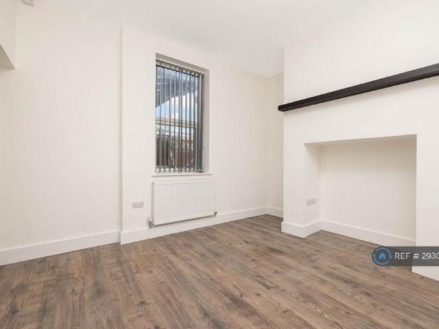 Apartment for rent in Whitby, Rossmore