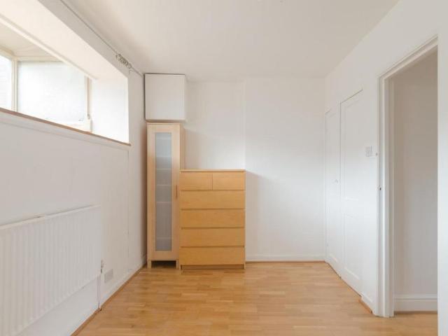 Apartment for rent in Brownswood Park, Greater London