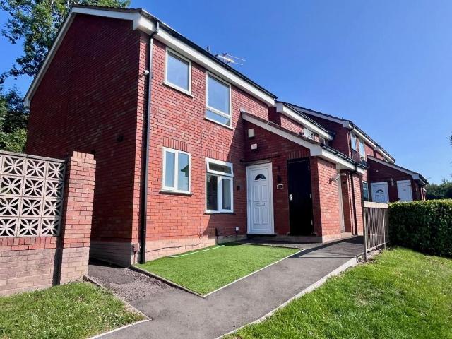 Flat for rent in Brierley Hill, West Midlands
