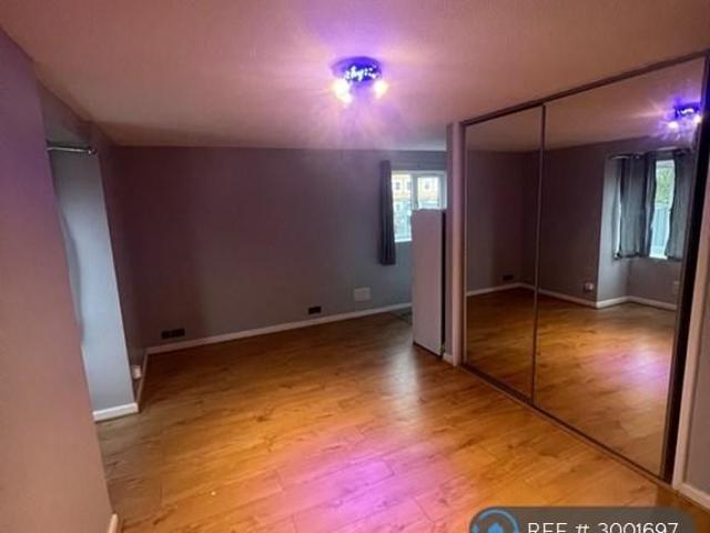 Apartment for rent in Slough