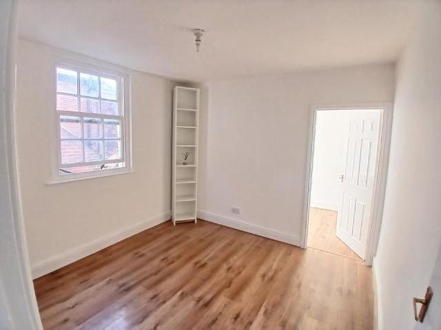 Apartment for rent in Avenham, Higher Bartle