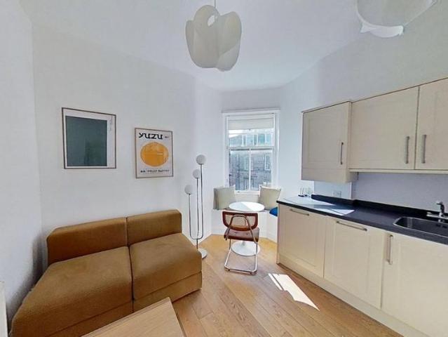 Apartment for rent in Southside, Scotland