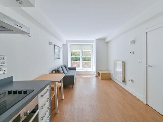 Apartment for rent in Glyndon, Shooters Hill