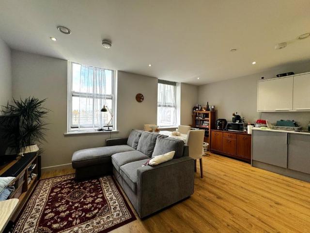 Apartment for rent in St James, Sandown Park