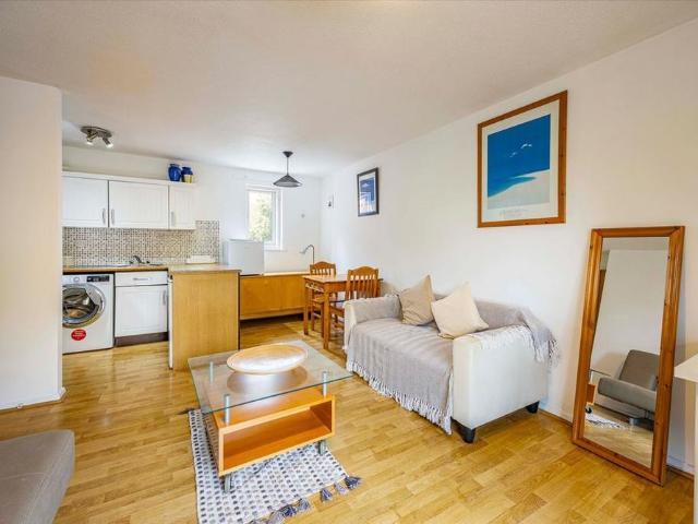 Apartment for rent in Haddon, East Midlands