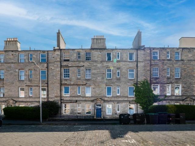 Flat for rent in Lorne, Pilrig