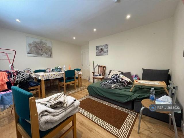 Apartment for rent in Shinfield