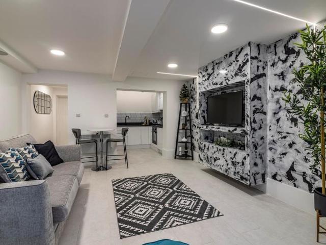 Apartment for rent in Abbey Park, Barton In Fabis