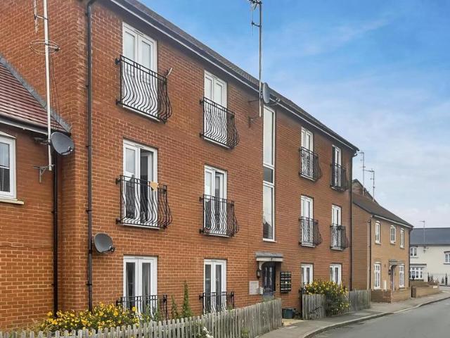 Flat for rent in Aylesbury, Buckingham Park