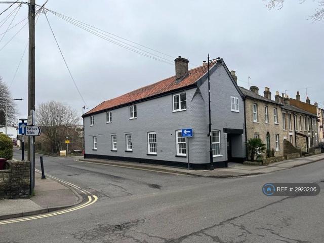 Flat for rent in Sudbury, Chelmondiston