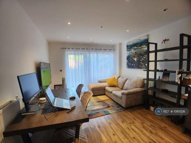 Apartment for rent in Glyndon, Shooters Hill