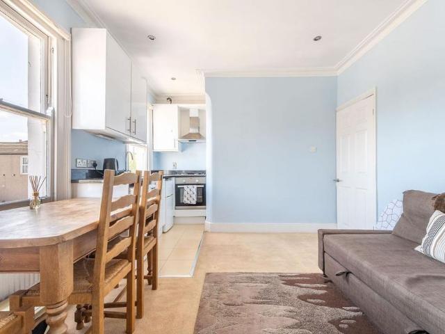 Apartment for rent in London Borough of Wandsworth, Greater London