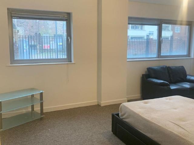 Apartment for rent in Calderstones