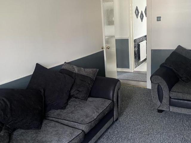 Apartment for rent in Helensfield, Scotland