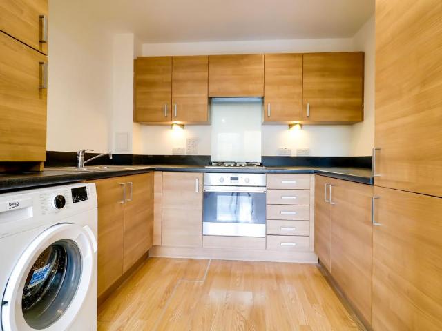 Flat for rent in London Borough of Croydon, Greater London