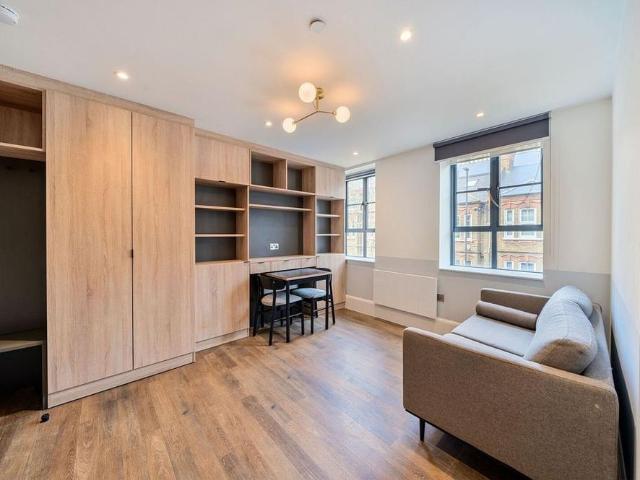 Apartment for rent in London Borough of Southwark, Greater London