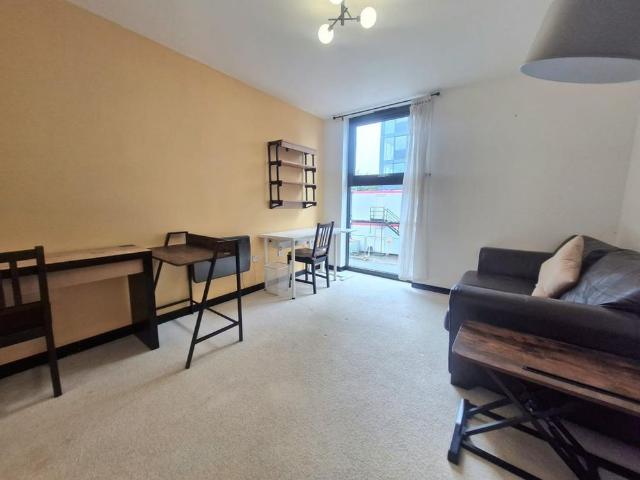Apartment for rent in Broomhill, Scotland