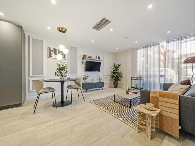 Apartment for rent in New Town, Monks Orchard