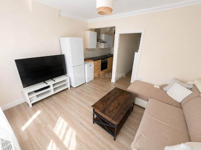 Flat for rent in Reading