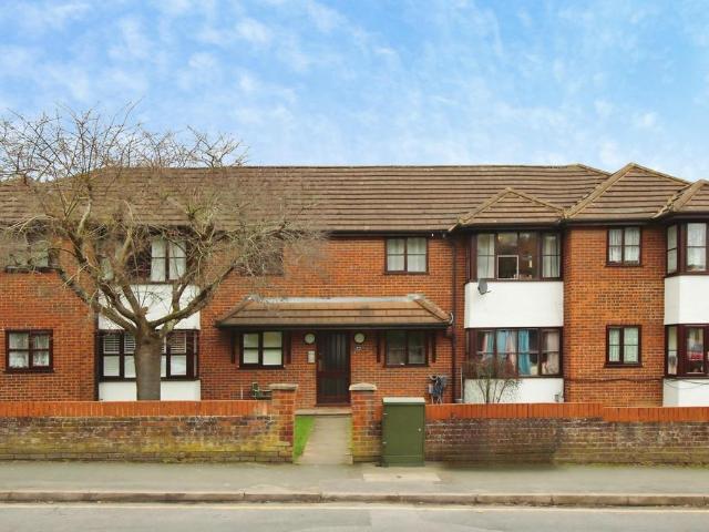 Flat for rent in Cressex, Isle Of Man