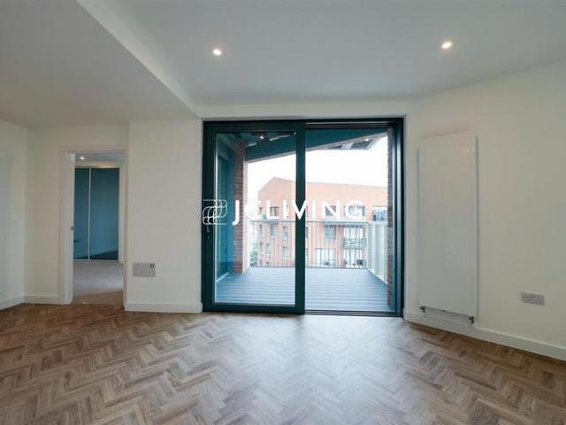 Apartment for rent in Bromley-by-Bow, Poplar Grove