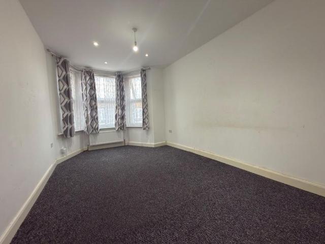 Apartment for rent in Gants Hill, Greater London