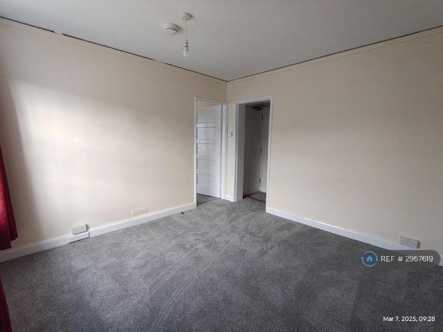 Apartment for rent in Daws Hill, Cressex