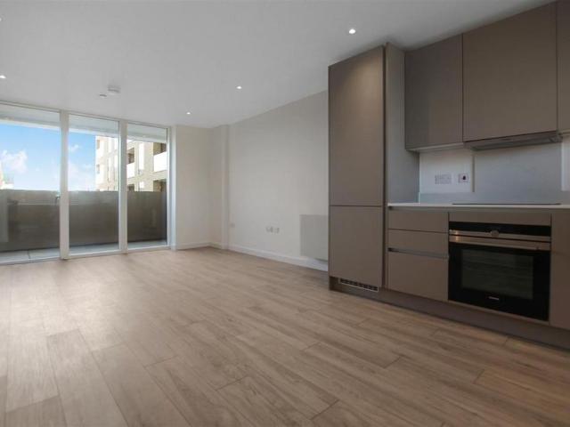 Apartment for rent in Holywell Estate, Watford