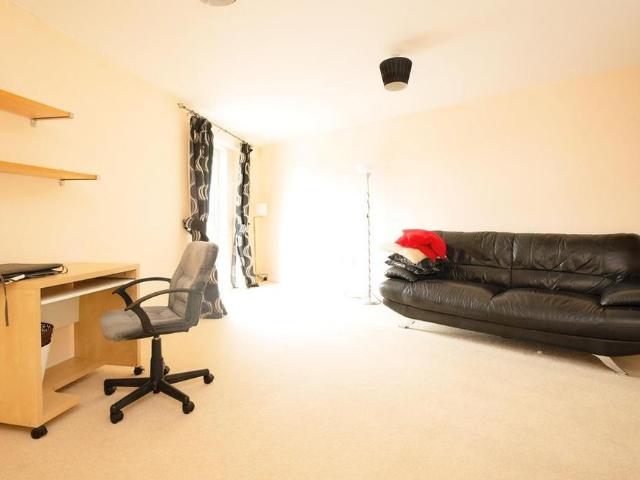 Apartment for rent in City Centre, Falcon Lodge
