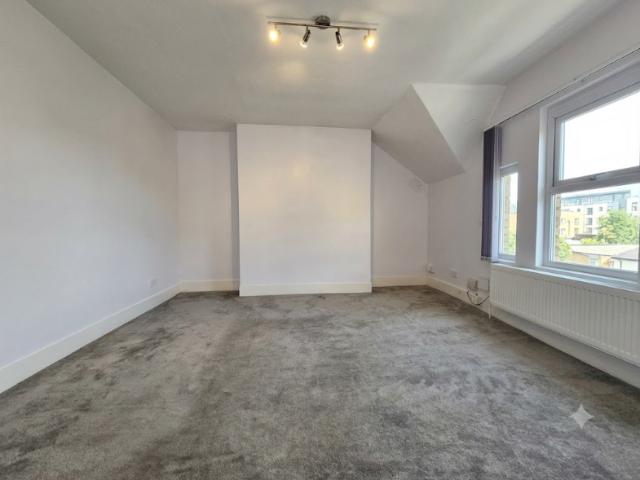 Apartment for rent in Ham, Greater London