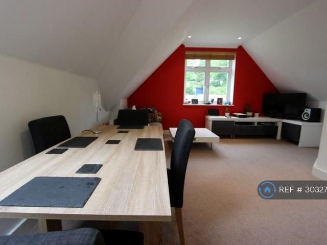 Apartment for rent in London Borough of Croydon, Purley