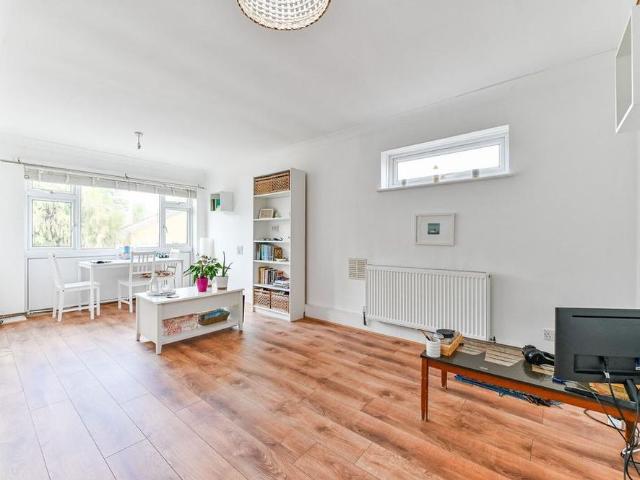 Apartment for rent in London Borough of Croydon, Greater London