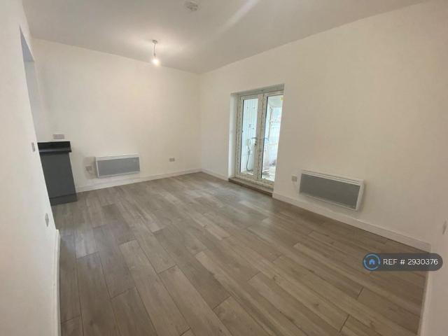 Apartment for rent in Merry Oak, City Of Southampton