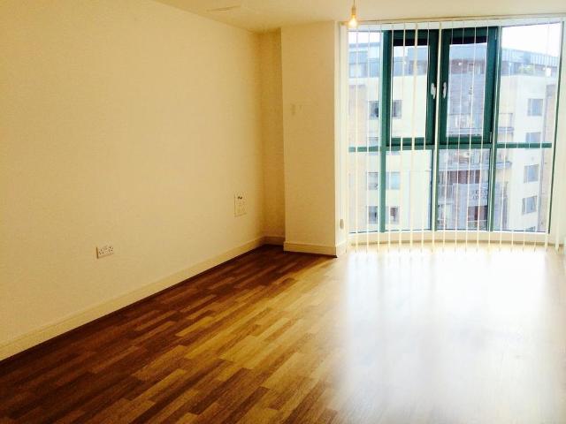Apartment for rent in Millbay, Mount Wise