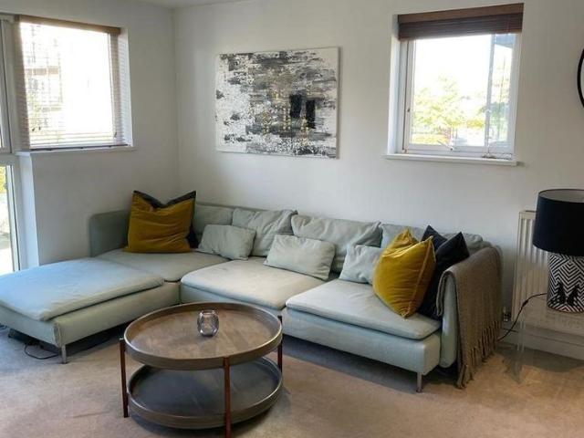 Apartment for rent in Pachesham Park, Surrey