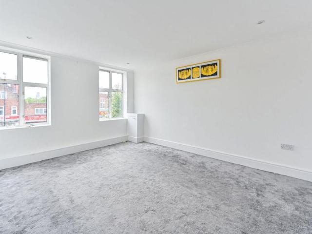 Apartment for rent in London Borough of Ealing, Greater London