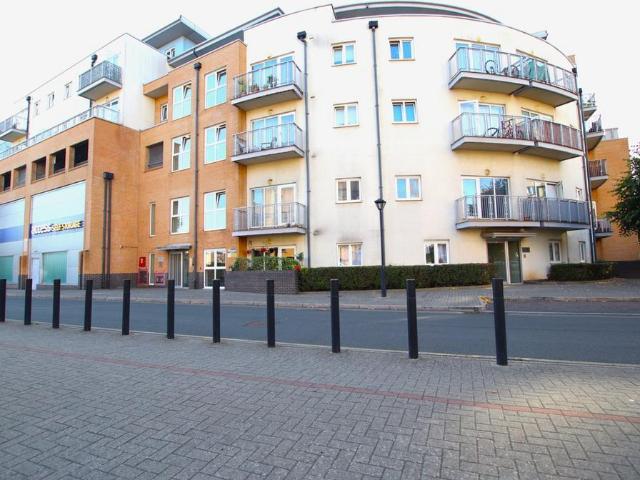 Flat for rent in Croydon, Waddon