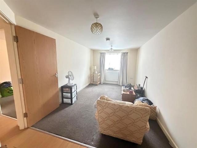Apartment for rent in Brompton, Gillingham