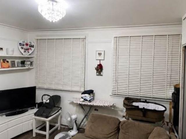 Apartment for rent in Wimbledon Park, Greater London