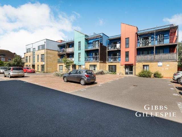 Flat for rent in Greater London