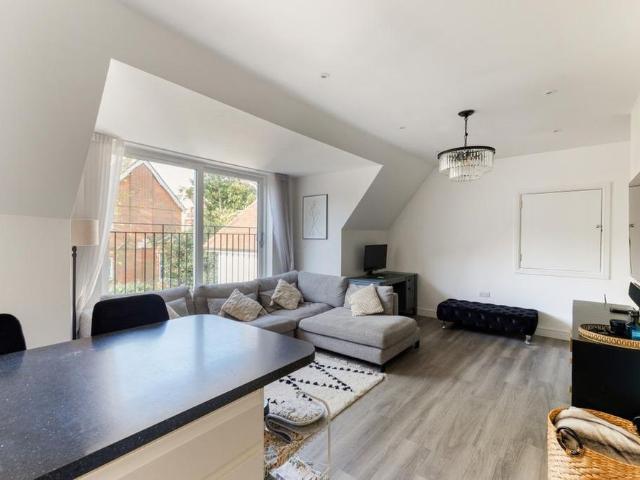 Apartment for rent in Red Hill, Surrey