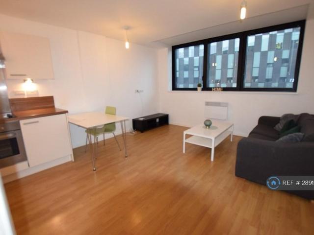 Flat for rent in Waterfront, Calderstones