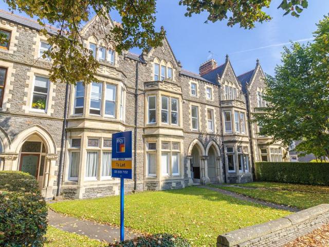 Flat for rent in Falcon Lodge, Wales