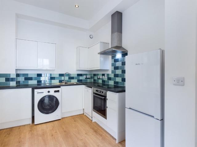 Apartment for rent in Queen's Park, Brighton