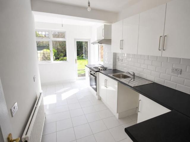 Apartment for rent in Blackhills, Surrey