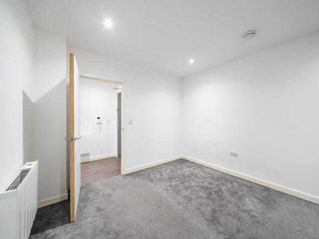 Apartment for rent in Whetstone, Greater London