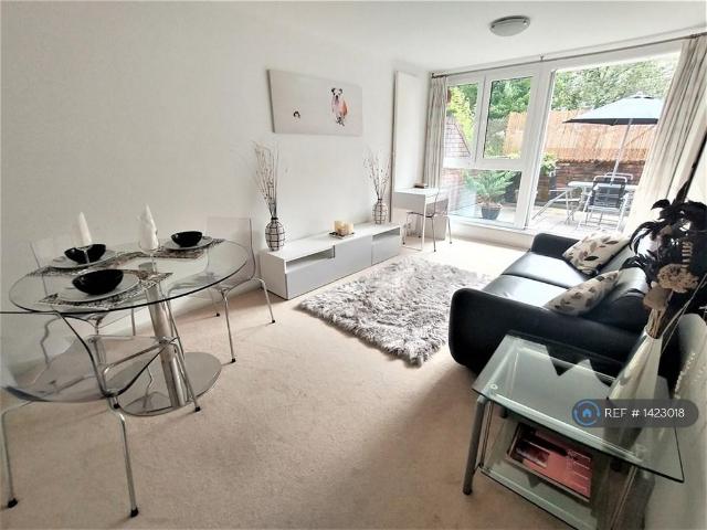 Flat for rent in Putney, Greater London