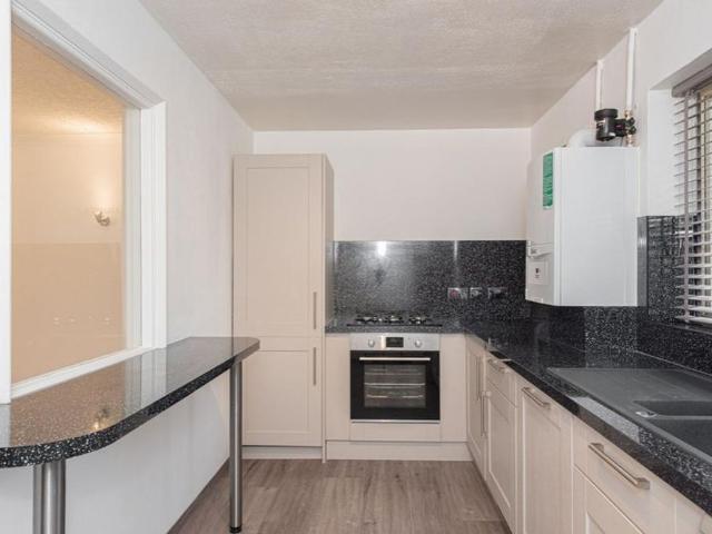 Apartment for rent in Pachesham Park, Surrey