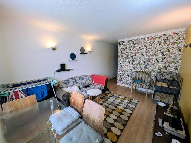 Apartment for rent in Red Hill, Surrey