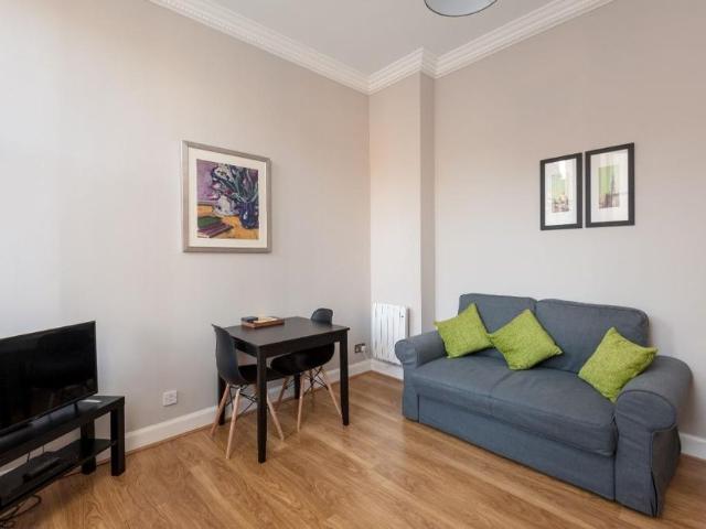 Apartment for rent in Abbeyhill, City of Edinburgh